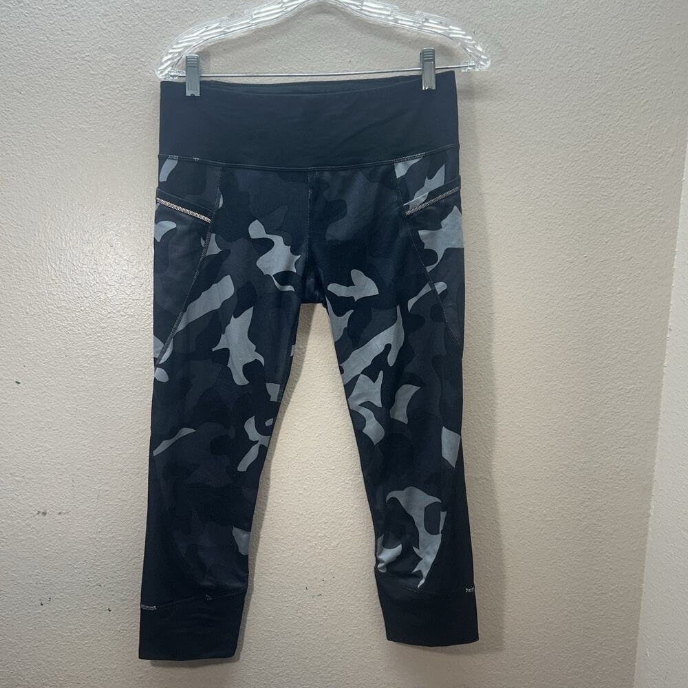 Athleta Camp Relay Capri Leggings Athletic Gym Stash Pockets Running Mesh‎ Sz M